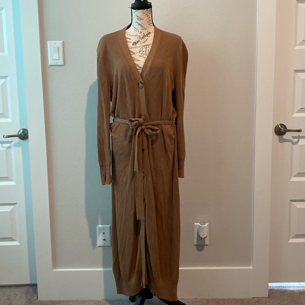 Belted maxi sweater dress